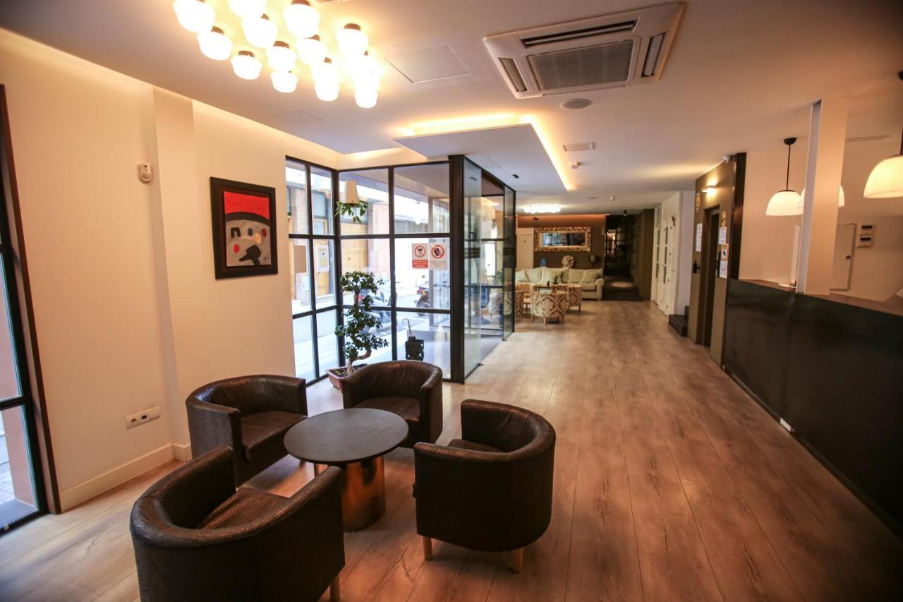 Gatell Hotel Vilanova i la Geltrú Esterno foto
