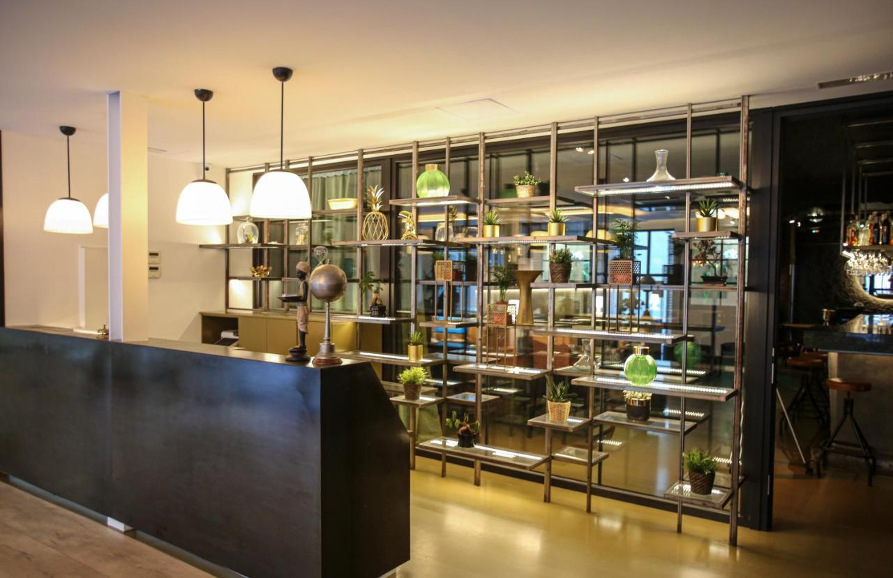 Gatell Hotel Vilanova i la Geltrú Esterno foto