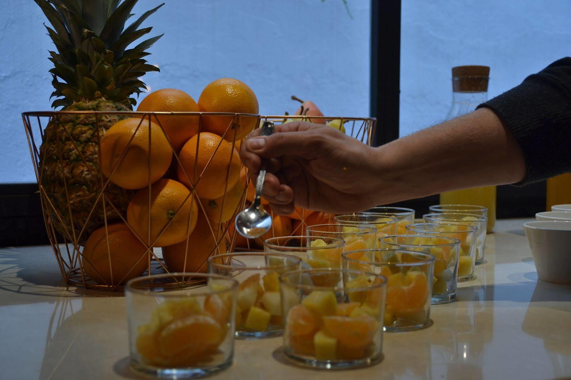 Gatell Hotel Vilanova i la Geltrú Esterno foto
